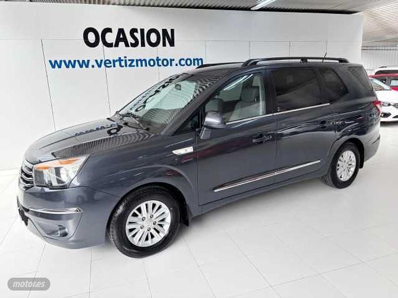 Gris Usado 2016 Ssangyong (KGM) Rodius Monovolumen | 16.500 € (Caro) - Imagen 1/4