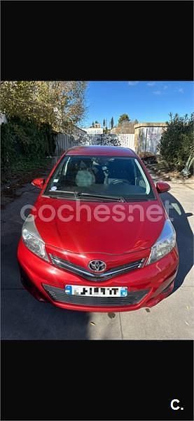 Rojo Usado 2012 Toyota Yaris Connect Style Berlina | 5700 € (Buen precio) - Imagen 1/4