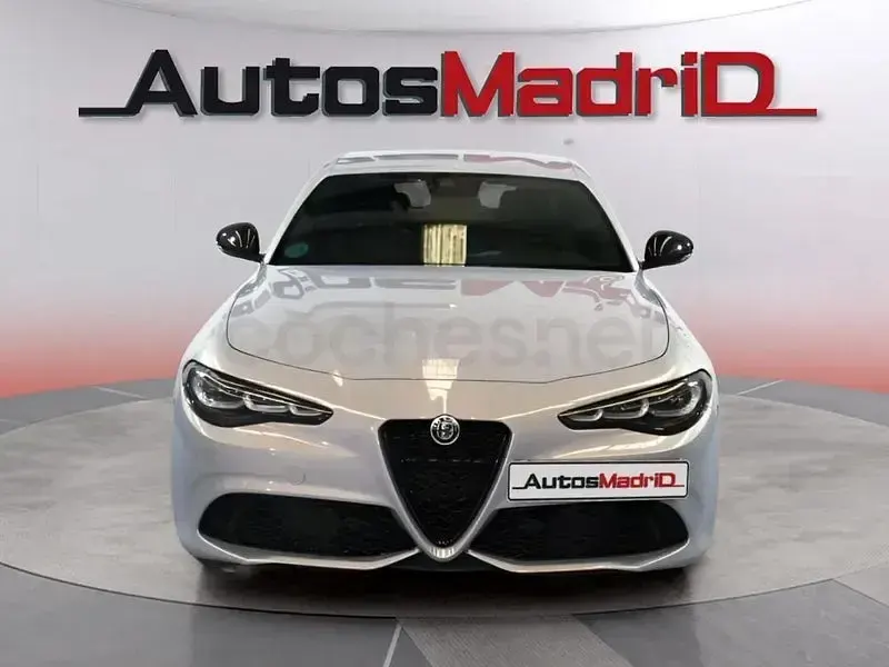 Usado Alfa Romeo Giulia Sprint 160 CV (117 kW) 2023 Beige Berlina