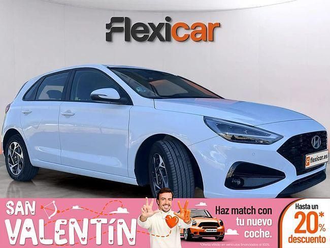 Blanco Usado 2024 Hyundai i30 Utilitario | 18.490 € (Buen precio) - Imagen 1/4