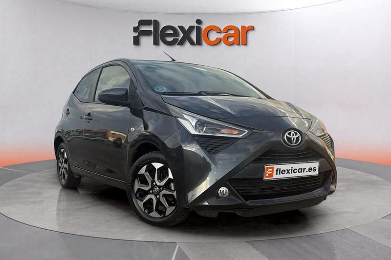 Negro Usado 2018 Toyota Aygo X-play Utilitario | 10.690 € (Buen precio) - Imagen 1/4
