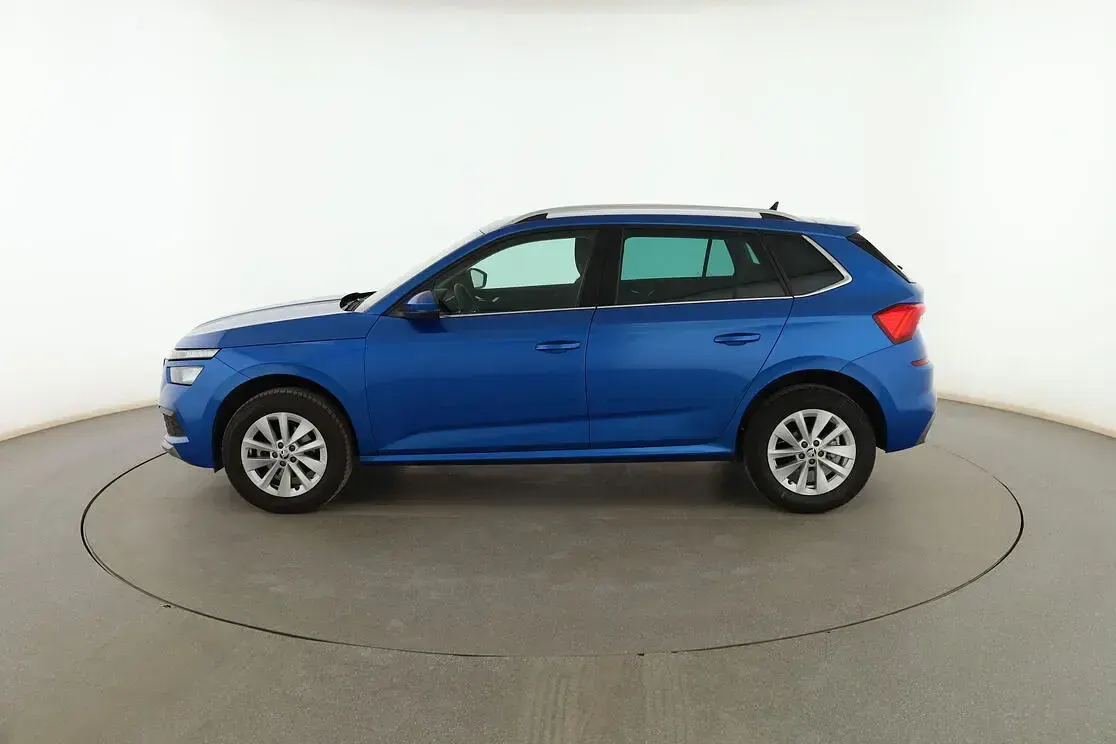 Usado Skoda Kamiq Ambition 110 CV (80 kW) 2024 Azul SUV