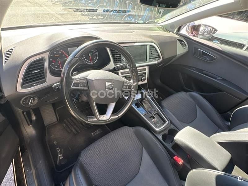 Usado Seat Leon ST 150 CV (110 kW) 2017 Granate Familiar