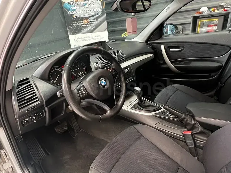 Usado BMW 120 Comfort Edition 177 CV (130 kW) 2009 Gris / plata Utilitario