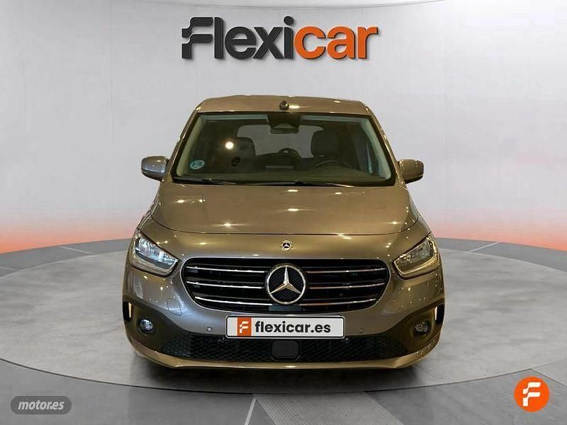 Usado Mercedes T180 116 CV (85 kW) 2023 Gris Monovolumen
