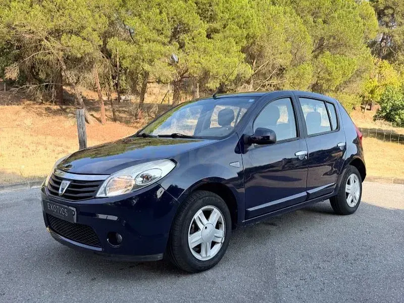 Usado Dacia Sandero Lauréate 87 CV (63 kW) 2010 Azul Berlina