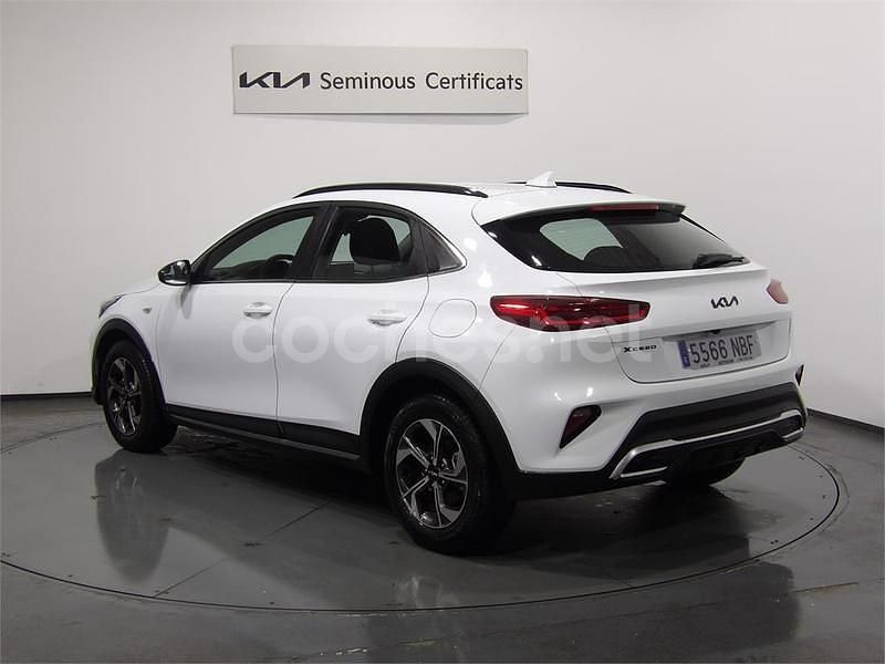 Usado Kia XCeed 100 CV (73 kW) 2025 Blanco SUV