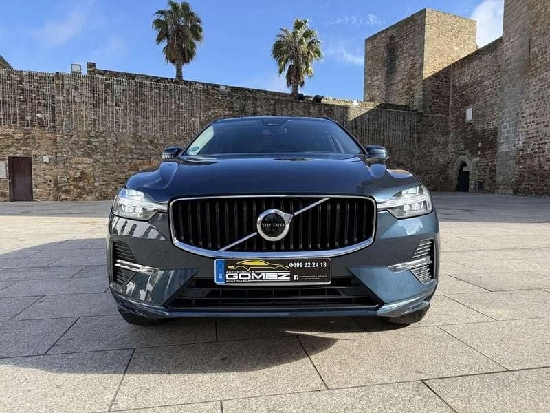 Usado Volvo XC60 Momentum 197 CV (144 kW) 2022 Azul SUV