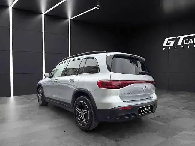 Usado Mercedes EQB250+ AMG 139 kW (190 CV) 2025 Gris SUV
