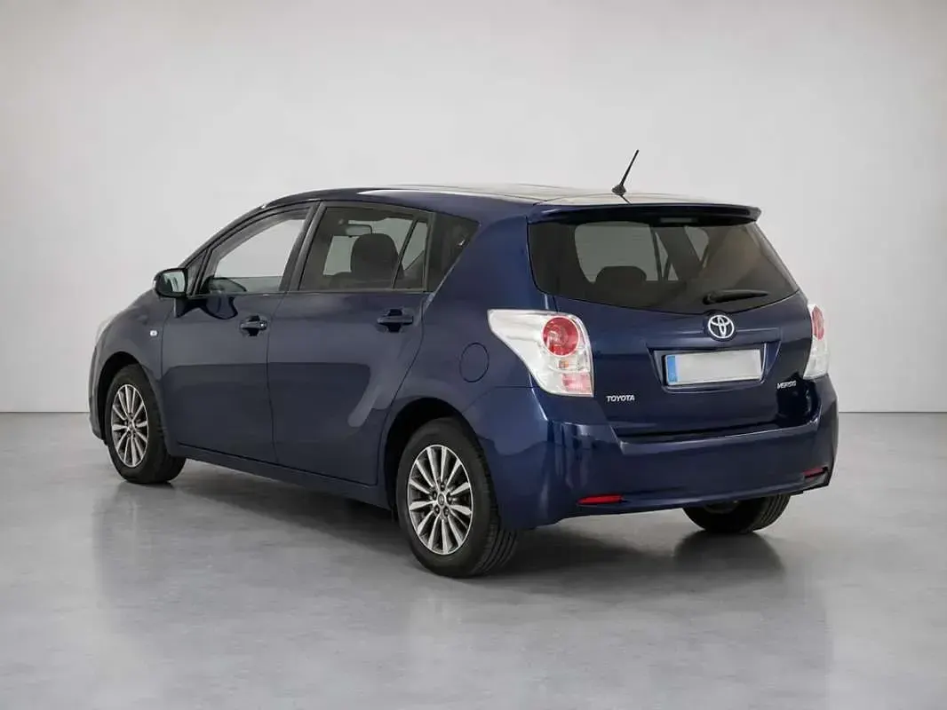 Usado Toyota Verso Business Edition 112 CV (82 kW) 2017 Azul Monovolumen