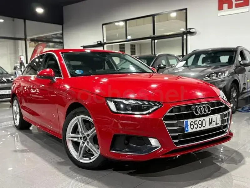 Usado Audi A4 Advanced Plus 136 CV (100 kW) 2023 Rojo Berlina