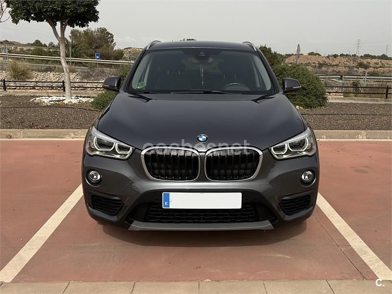 Usado BMW X1 Sport Line 150 CV (110 kW) 2016 Gris / plata SUV