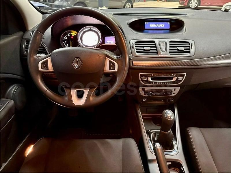 Usado Renault Mégane Expression 90 CV (66 kW) 2012 Blanco Berlina