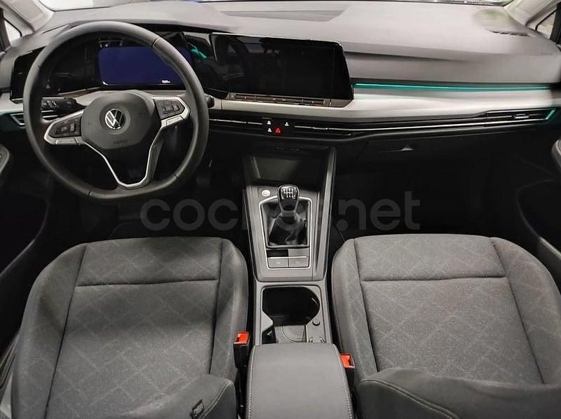 Usado VW Golf VIII Life 130 CV (95 kW) 2022 Blanco Berlina