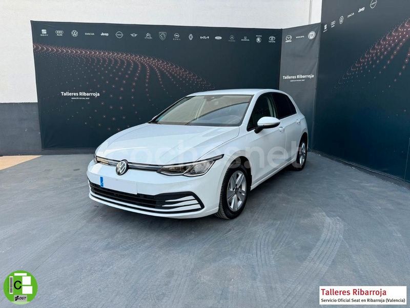 Blanco Usado 2022 VW Golf VIII Berlina | 23.990 € (Precio justo) - Imagen 1/4