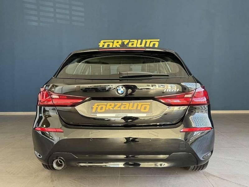 Usado BMW 116 116 CV (85 kW) 2022 Negro Utilitario