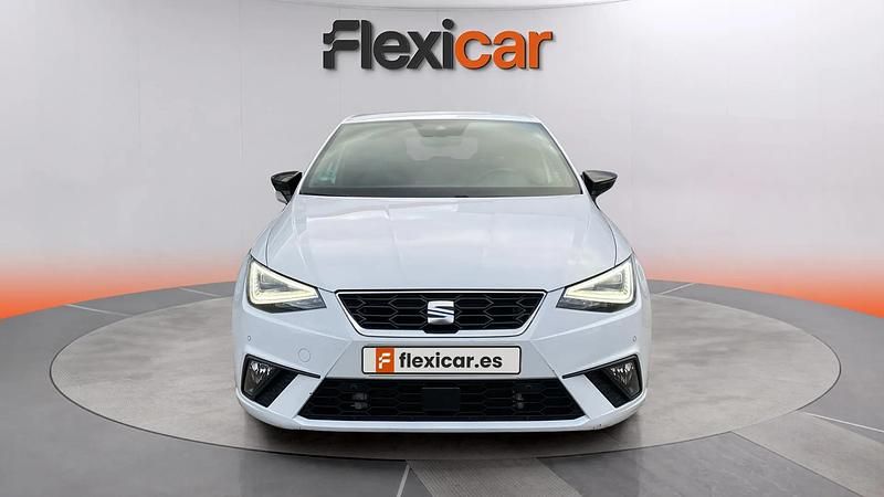 Usado Seat Ibiza FR 116 CV (85 kW) 2024 Blanco Berlina