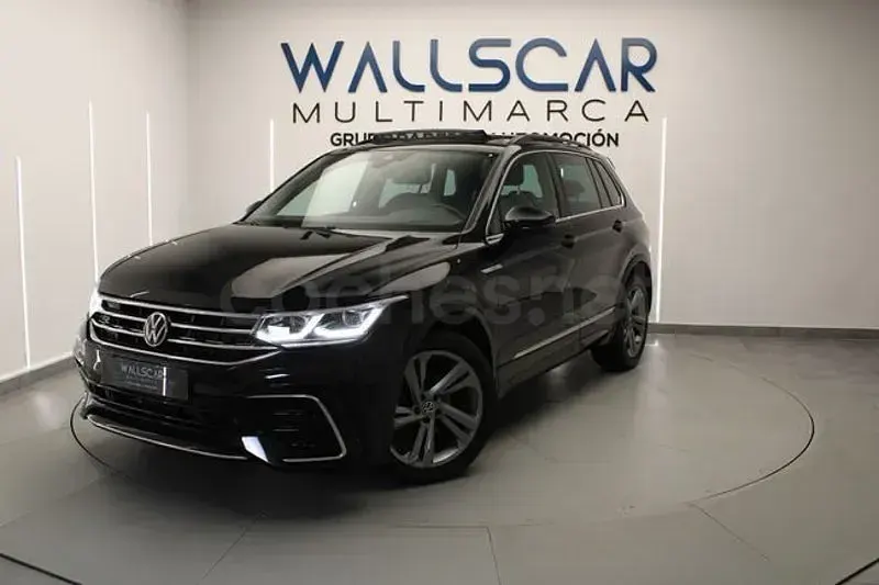 Usado VW Tiguan R-line 150 CV (110 kW) 2023 Negro SUV