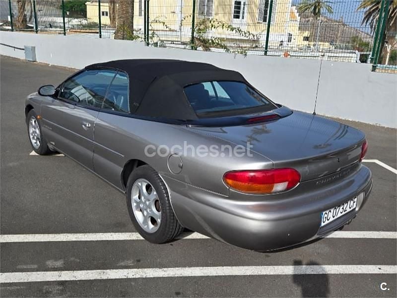 Usado Chrysler Stratus Limited 163 CV (119 kW) 2001 Gris / plata Descapotable