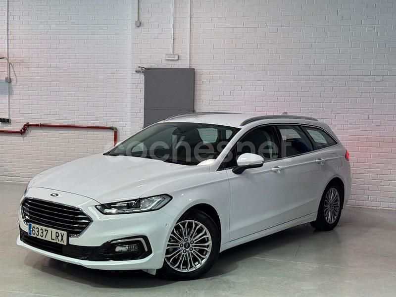 Usado Ford Mondeo Titanium 187 CV (137 kW) 2021 Blanco Familiar