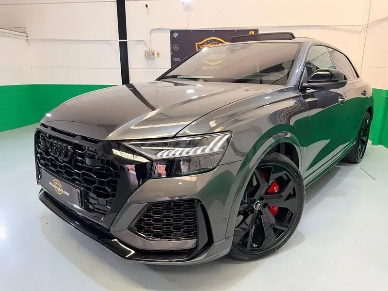 Usado Audi Q8 S-line plus 600 CV (441 kW) 2020 Gris / plata SUV