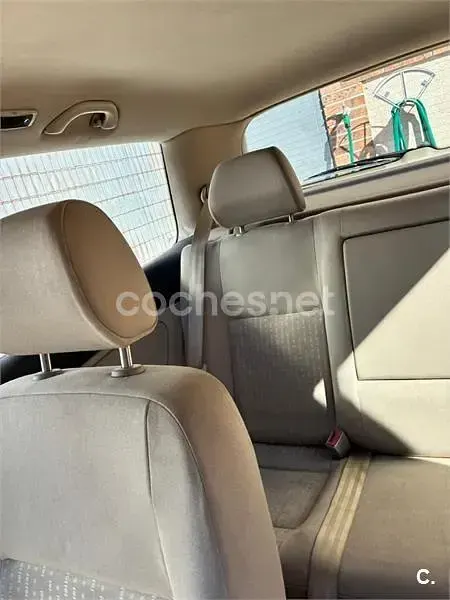 Usado VW Golf IV Highline 105 CV (77 kW) 2001 Azul Berlina