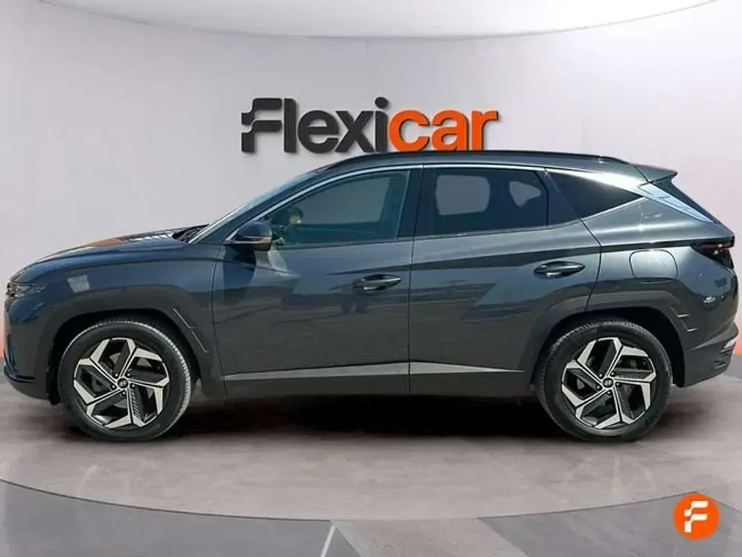 Usado Hyundai Tucson 136 CV (100 kW) 2021 Gris SUV