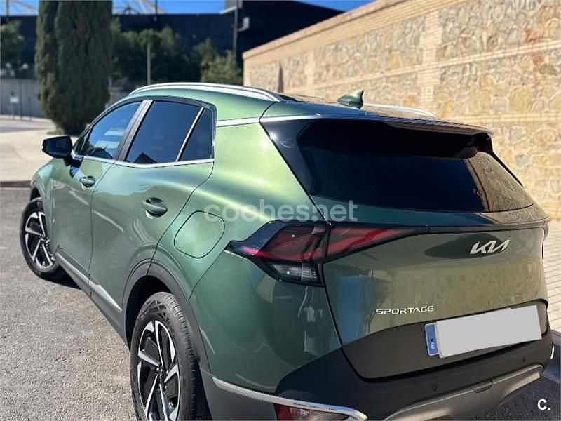 Usado Kia Sportage 150 CV (110 kW) 2022 Verde SUV