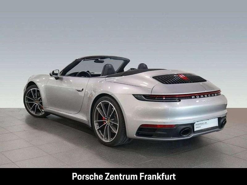 Usado Porsche 992 450 CV (330 kW) 2021 Plateado Descapotable