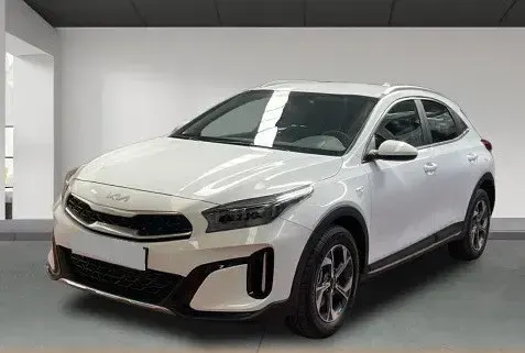 Usado Kia XCeed 100 CV (73 kW) 2025 Blanco SUV