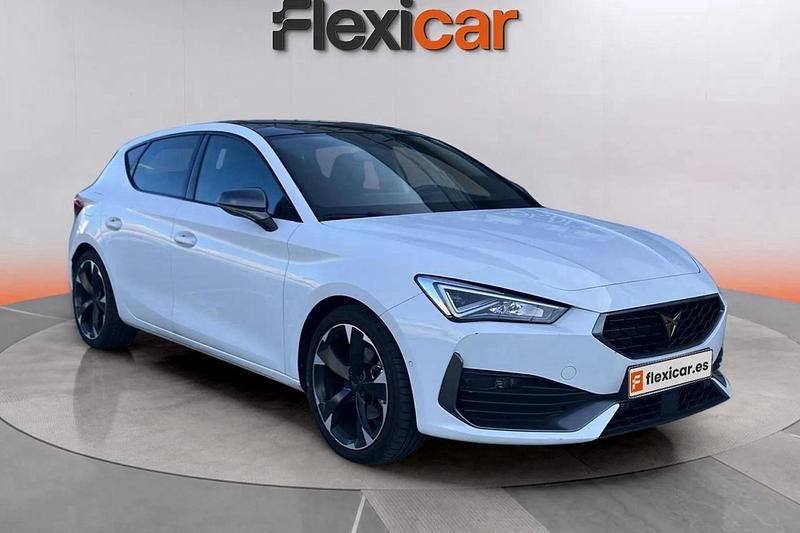 Blanco Usado 2024 Cupra Leon Berlina | 22.990 € (Buen precio) - Imagen 1/4