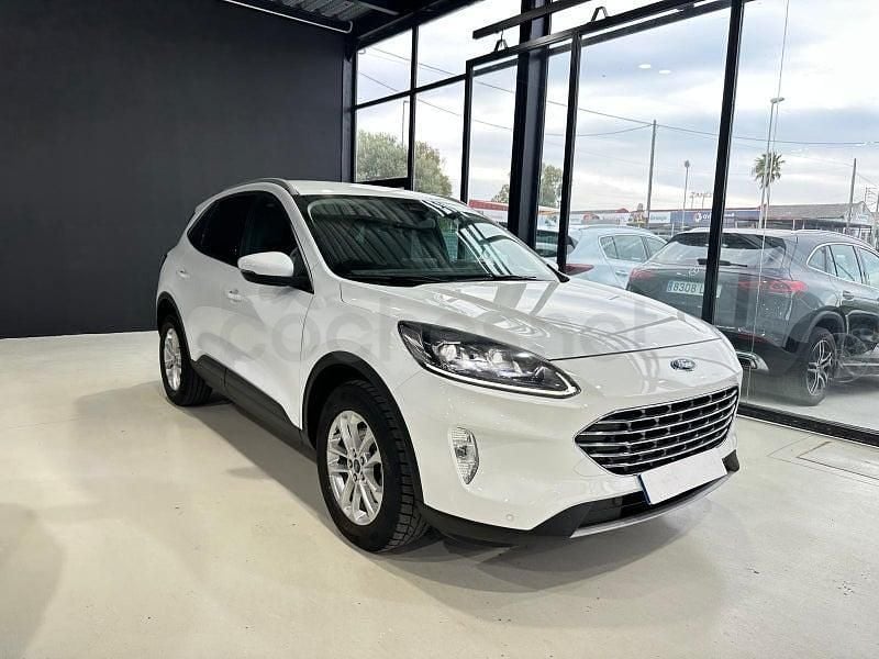 Usado Ford Kuga ST-Line 150 HP (110 kW) 2023 Branco SUV