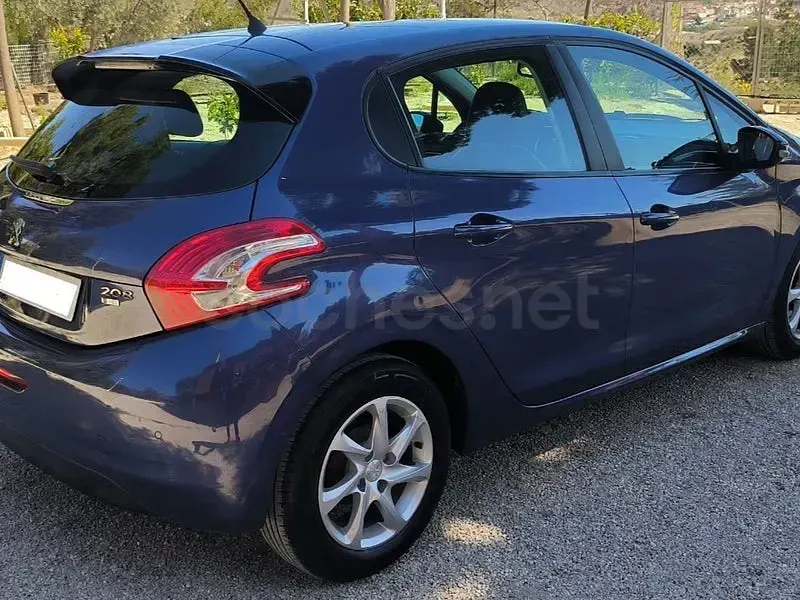 Usado Peugeot 208 Active 68 CV (50 kW) 2014 Azul Utilitario