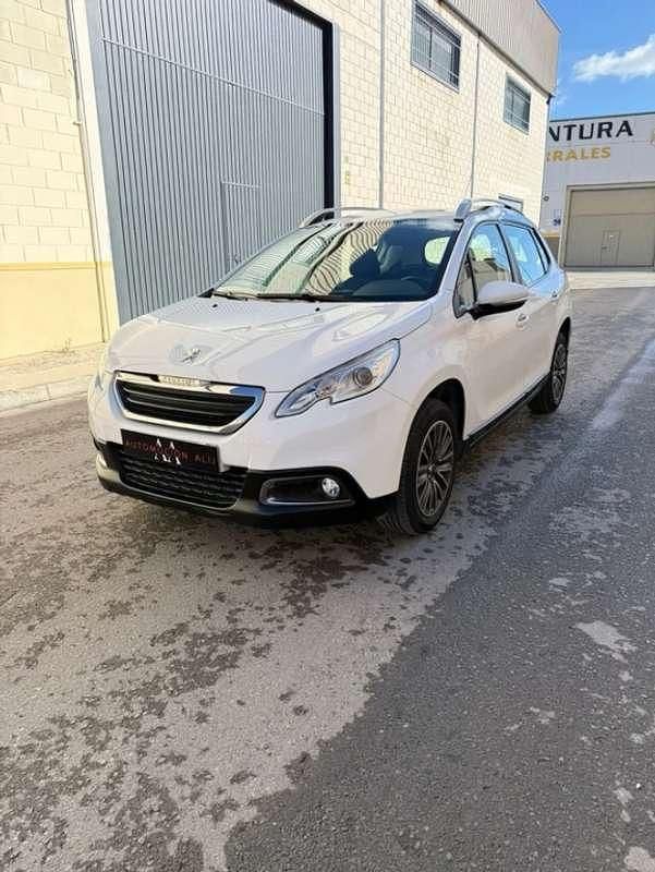 Usado Peugeot 2008 Active 99 CV (72 kW) 2015 Blanco SUV