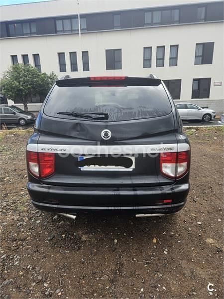 Usado Ssangyong (KGM) Kyron Limited 141 CV (103 kW) 2006 Negro SUV