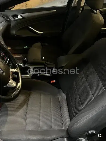 Usado Ford Mondeo Titanium 140 CV (102 kW) 2012 Negro Berlina