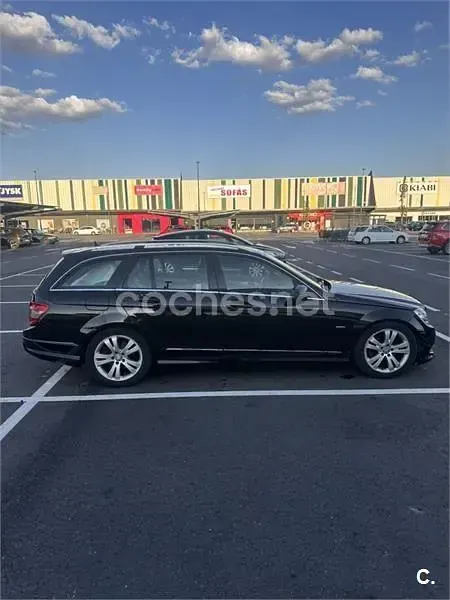 Usado Mercedes C220 Avantgarde 170 CV (125 kW) 2008 Negro Familiar