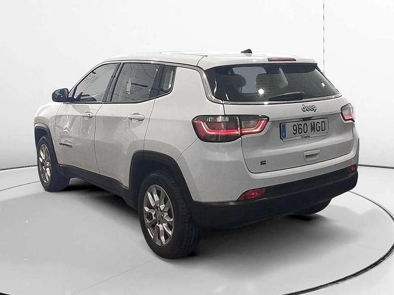 Usado Jeep Compass Night Eagle 131 CV (96 kW) 2023 Blanco SUV
