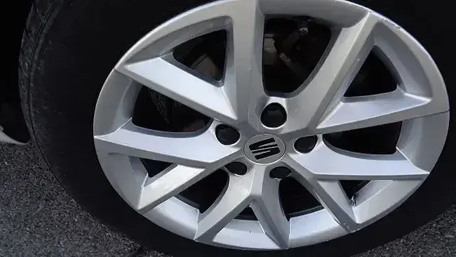 Usado Seat Leon Style 115 CV (84 kW) 2023 Blanco
