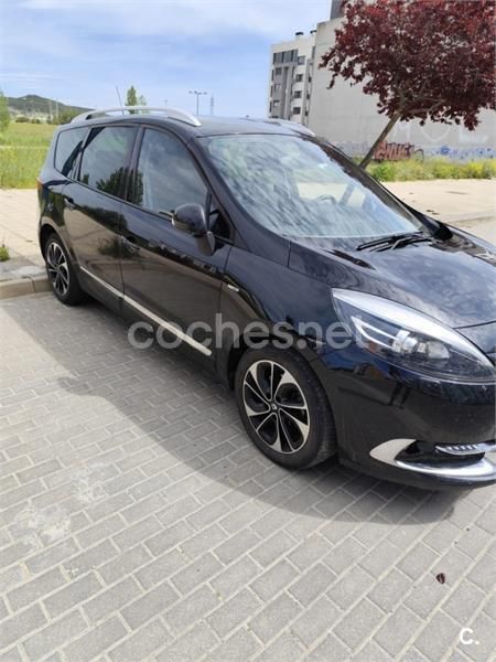 Usado Renault Grand Scénic III Bose Edition 130 CV (95 kW) 2015 Negro Monovolumen