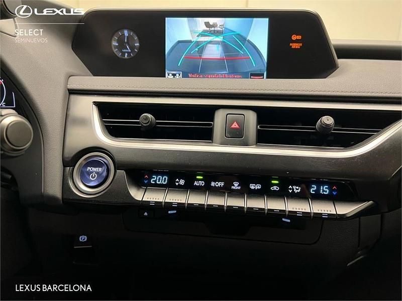 Usado Lexus UX 184 CV (135 kW) 2021 Blanco SUV