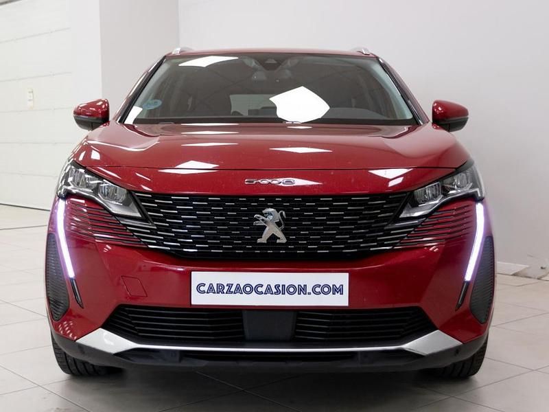 Usado Peugeot 5008 Allure 130 CV (95 kW) 2021 Rojo SUV