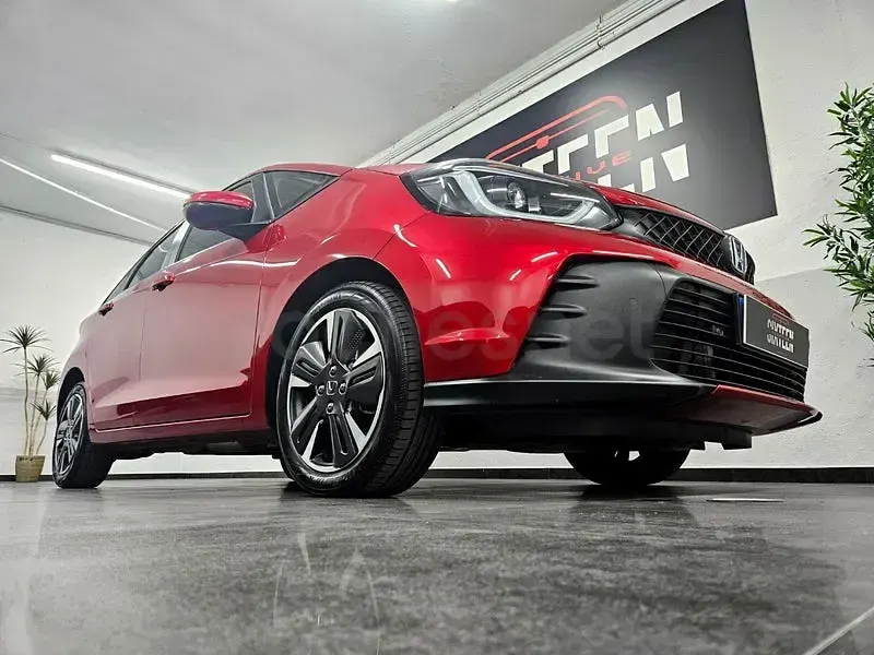 Usado Honda Jazz Advance 122 CV (89 kW) 2025 Rojo Utilitario