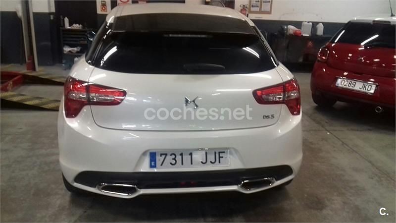 Usado DS Automobiles DS5 120 CV (88 kW) 2015 Blanco Utilitario