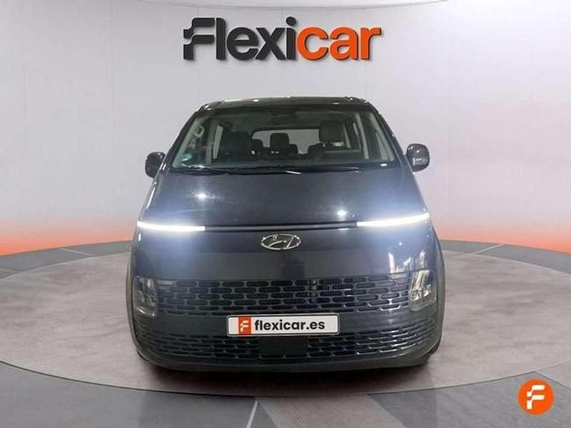 Usado Hyundai Staria 177 CV (130 kW) 2023 Gris Monovolumen