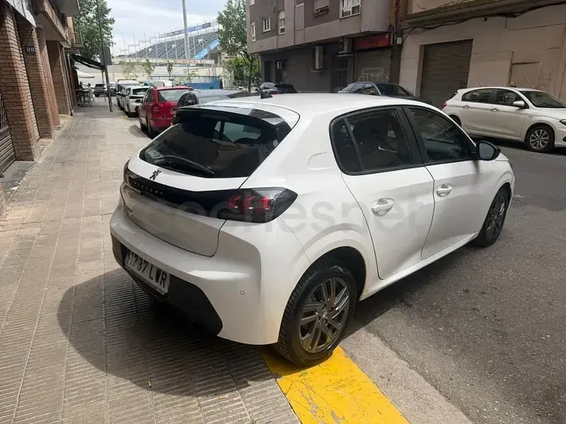 Occasion Peugeot 208 Allure 100 PK (73 kW) 2022 Wit Hatchback