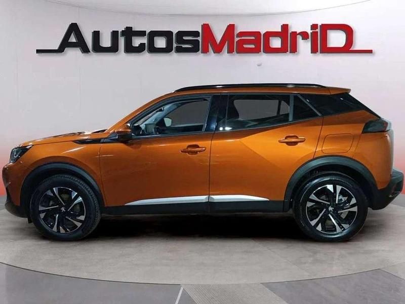 Usado Peugeot 2008 Allure 110 CV (80 kW) 2021 Naranja SUV