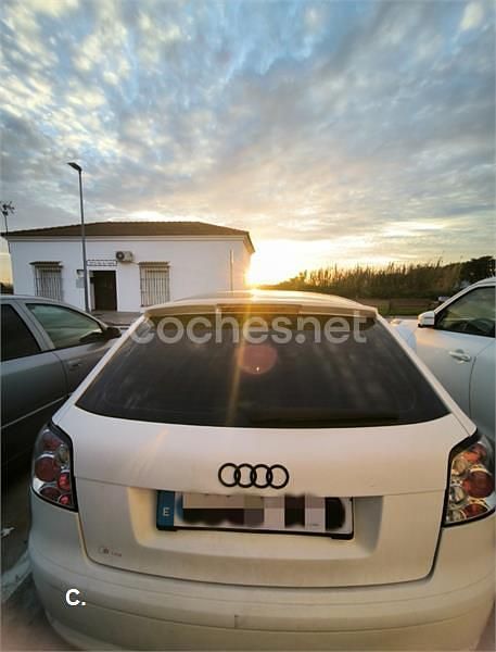 Blanco Usado 2006 Audi A3 Ambiente Berlina | 3500 € (Buen precio) - Imagen 1/4