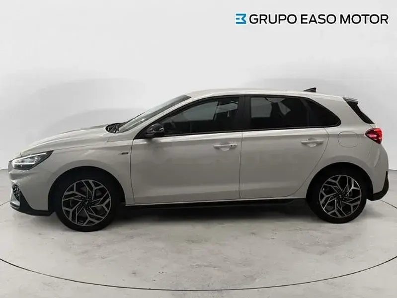Usado Hyundai i30 N Line 96 CV (70 kW) 2025 Blanco Berlina