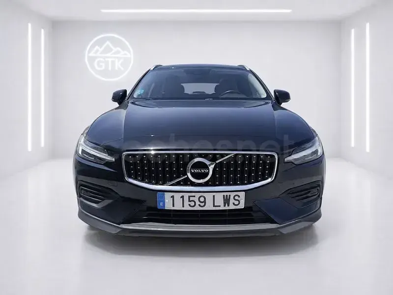 Usado Volvo V60 CC Plus 197 CV (144 kW) 2022 Negro Familiar